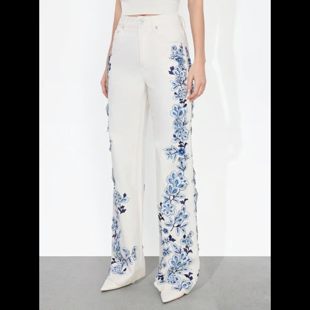 Alice + Olivia WEEZY EMBROIDERED JEAN Off-White Size 27